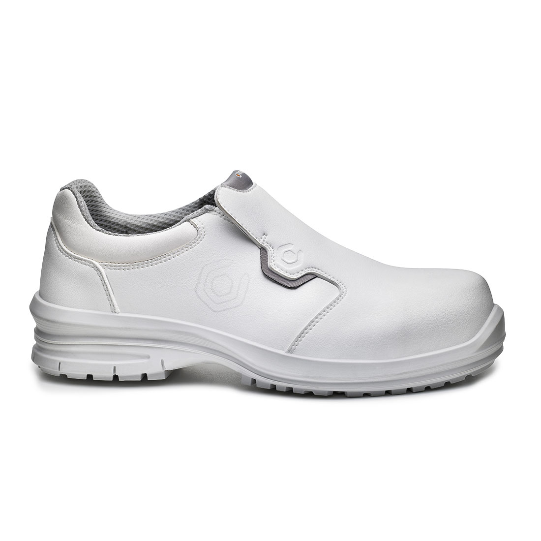 Base Kuma Low Shoes White B0962